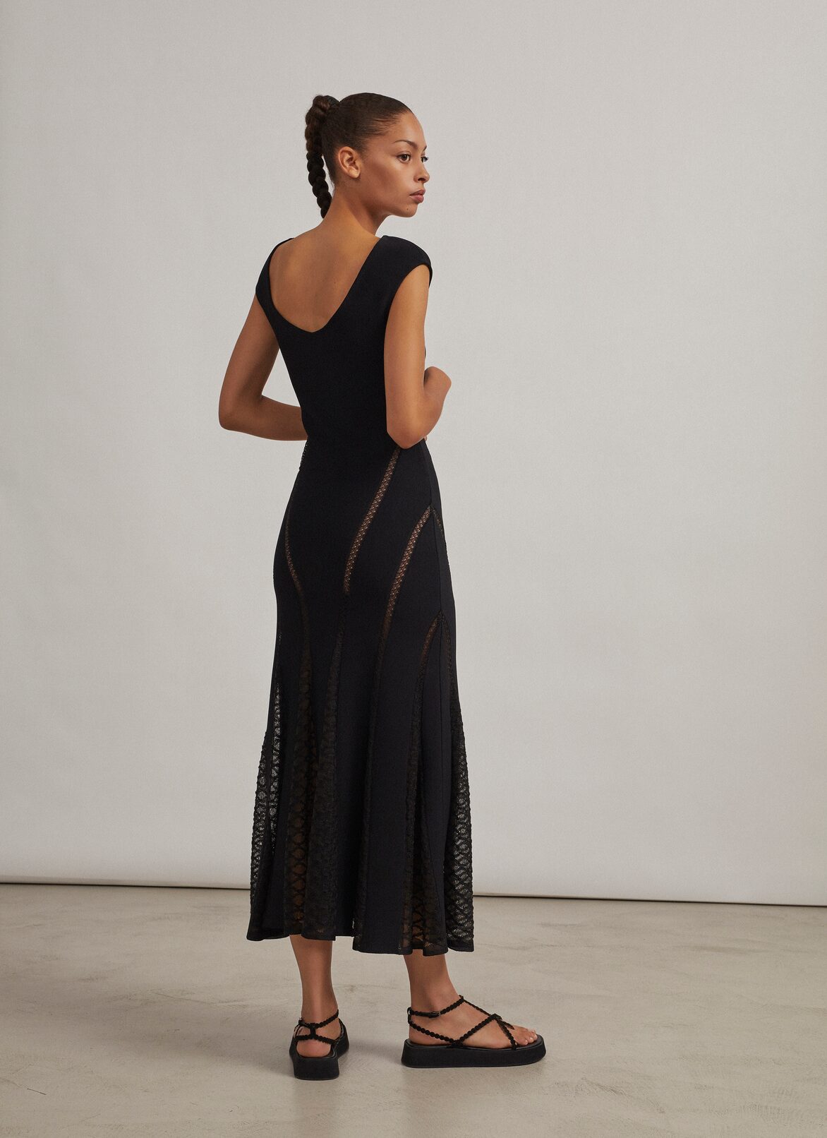 Robe fluide en maille et dentelle ALAÏA ROBE FLUIDE EN MAILLE ET DENTELLE NOIR